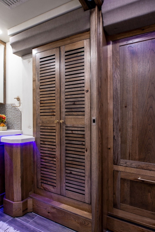 39-super-c-master-bathroom