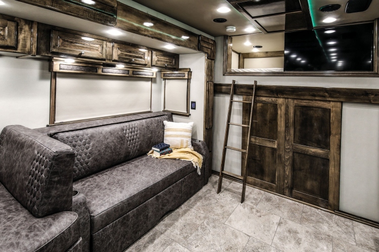 05-super-c-buddy-wood-living-area