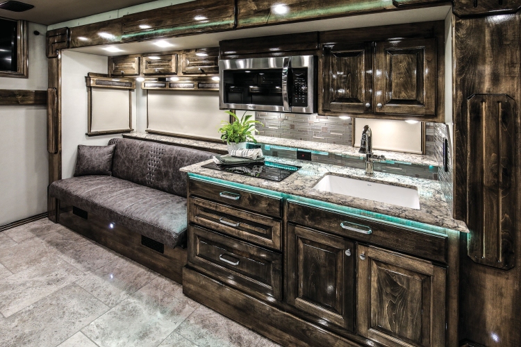 07-super-c-buddy-wood-kitchen