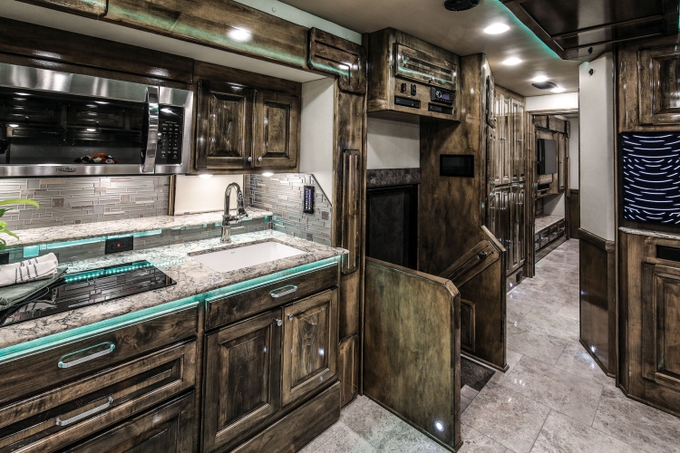 11-super-c-buddy-wood-kitchen