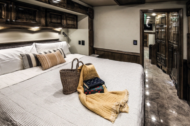 14-super-c-buddy-wood-master-bedroom