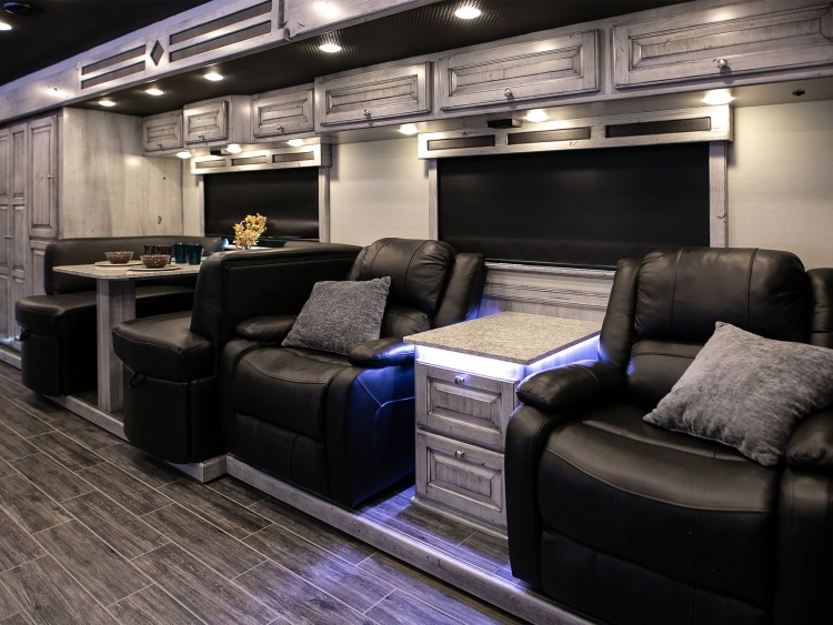 08-C2103-living-area