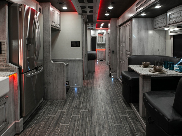 20-C2103-living-area