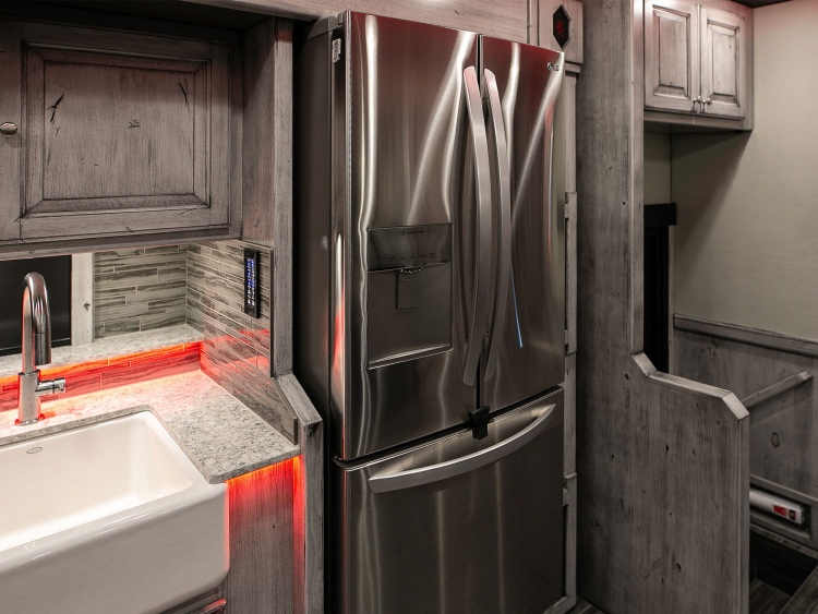 25-C2103-kitchen