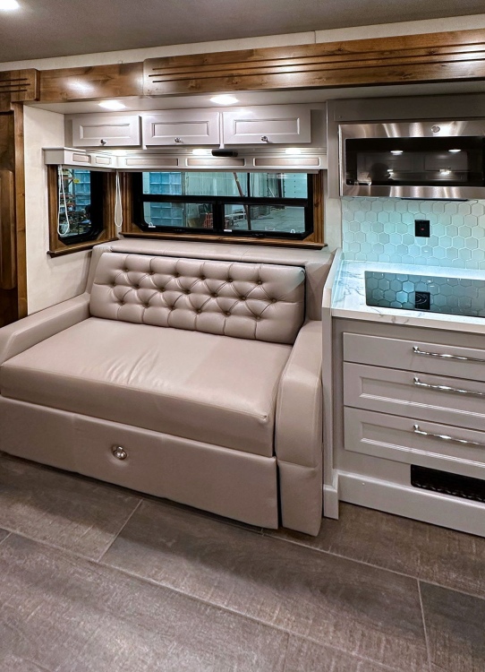 09-C2202-borelli-living-area
