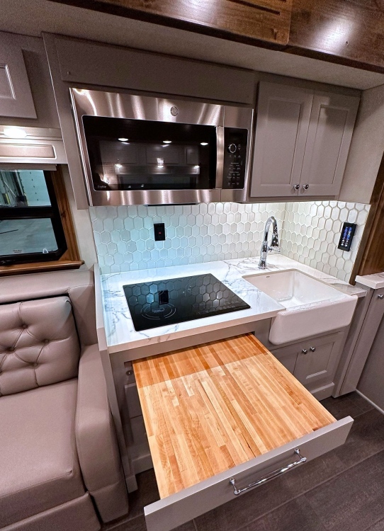 14-C2202-borelli-kitchen