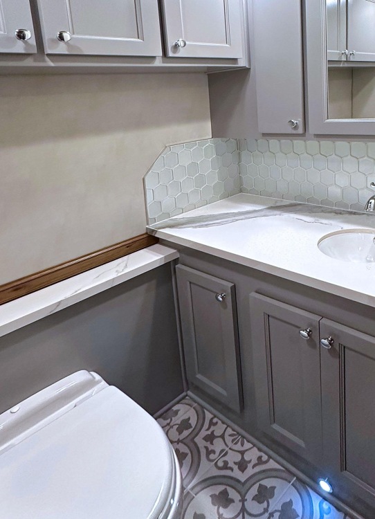 23-C2202-borelli-mid-bathroom