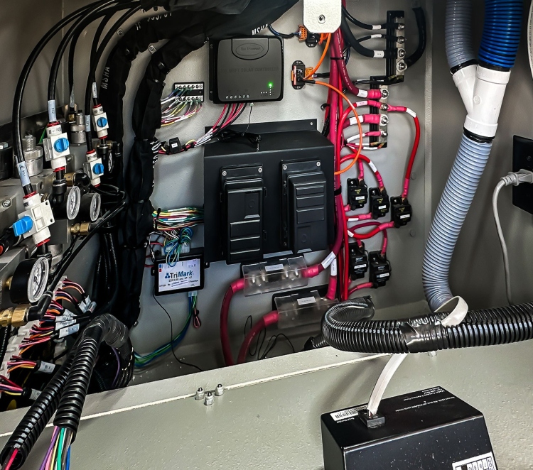 17-c2203-electrical-bays