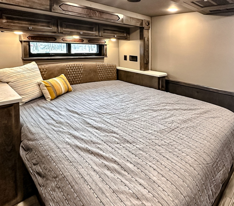 68-c2203-master-bedroom
