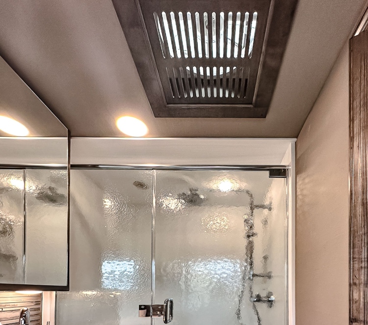 77-c2203-master-bathroom