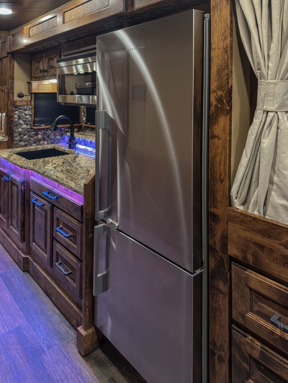 63-C2301-kitchen
