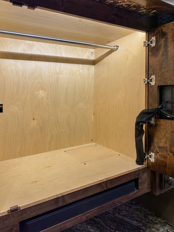 73-C2301-master-bedroom