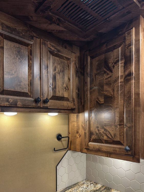 88-C2301-master-bathroom