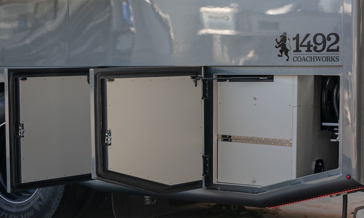 13-c2302-electrical-bays
