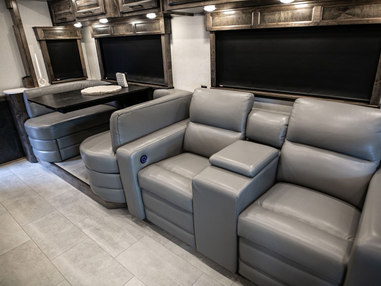 50-c2302-living-area