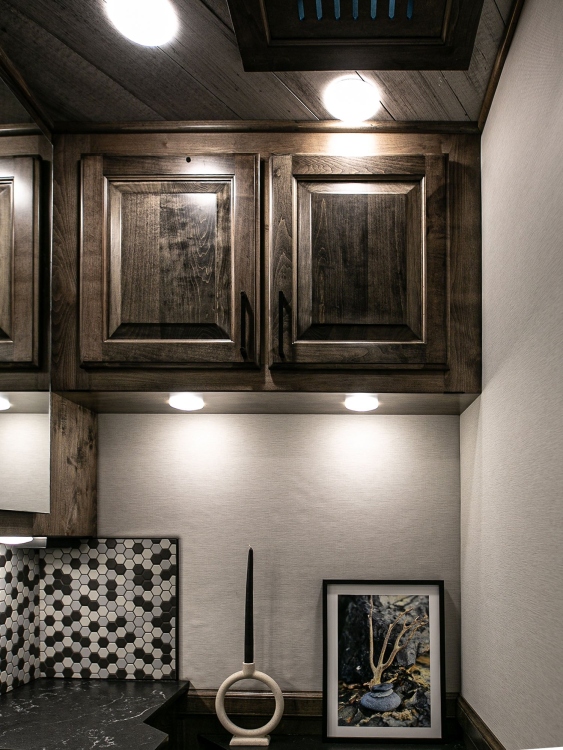 64-c2302-mid-bathroom