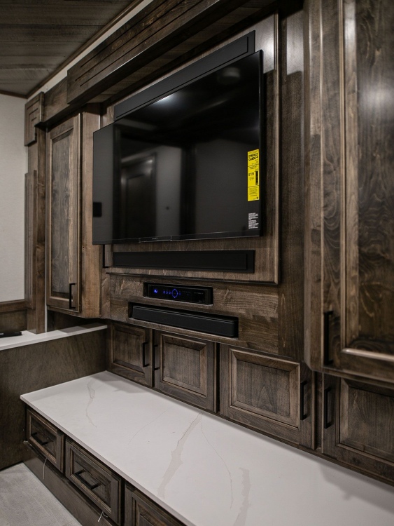 78-c2302-master-bedroom