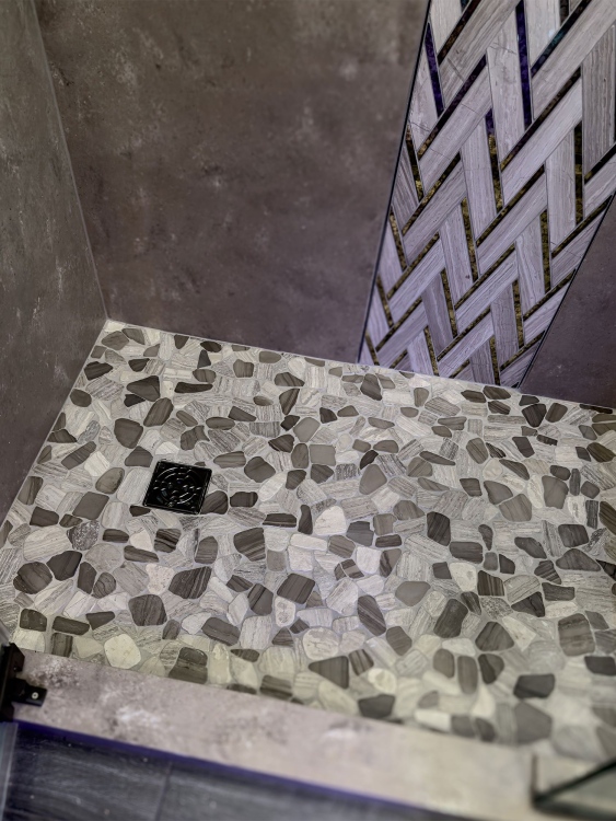 100-c2304-master-bathroom