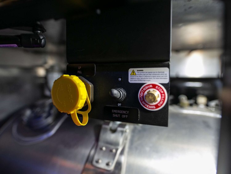 34-c2304-electrical-bays