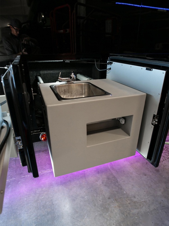 42-c2304-sink-grill-cooler