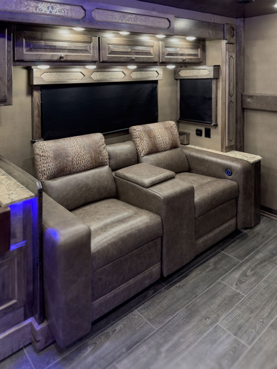 60-c2304-living-area