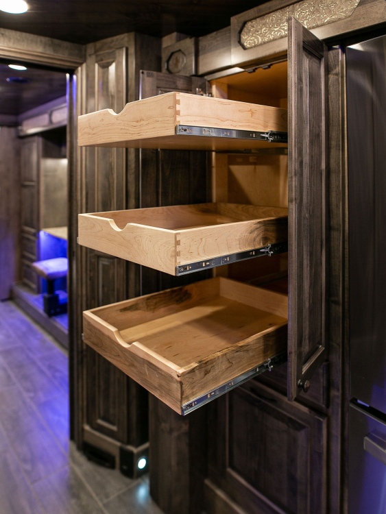 71-c2304-kitchen