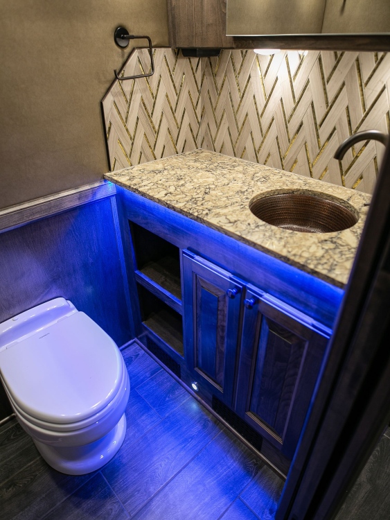 73-c2304-mid-bathroom