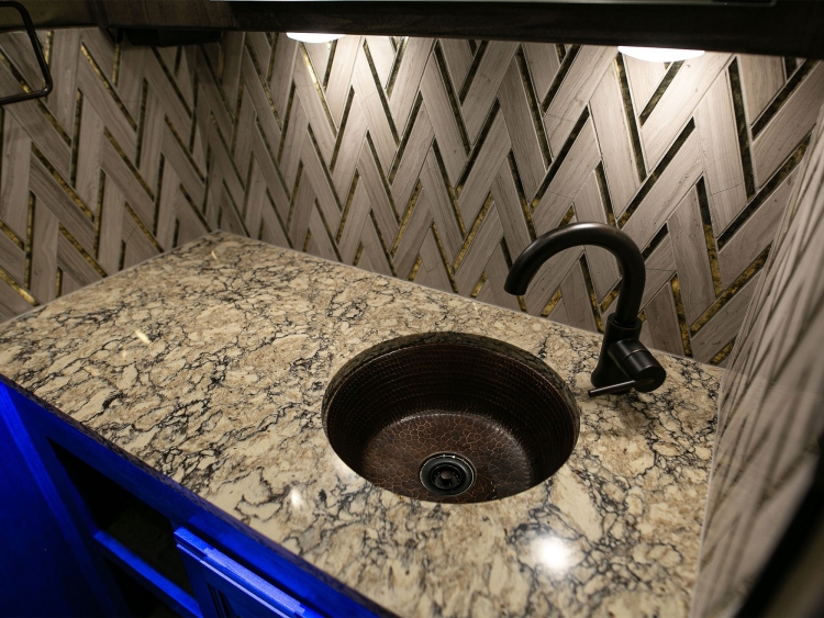 75-c2304-mid-bathroom