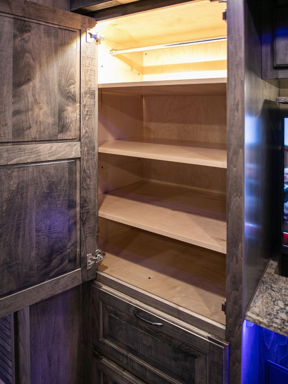 86-c2304-master-bedroom