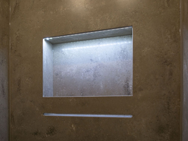 98-c2304-master-bathroom