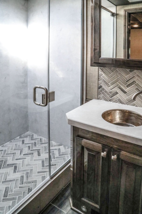 19-don-and-brenda-shaw-coach-build-master-bathroom