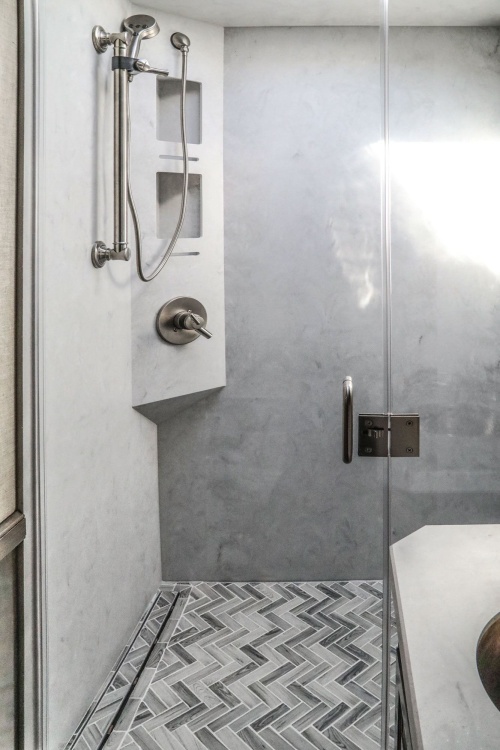 20-don-and-brenda-shaw-coach-build-master-bathroom