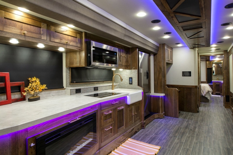 02-super-c-living-area