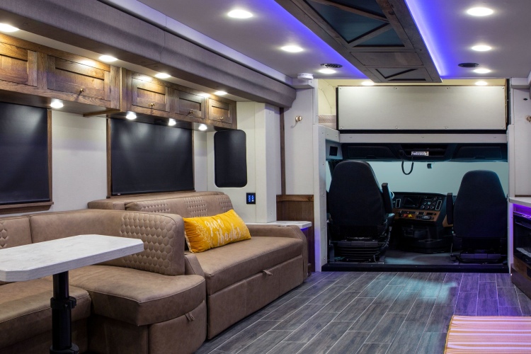 04-super-c-living-area