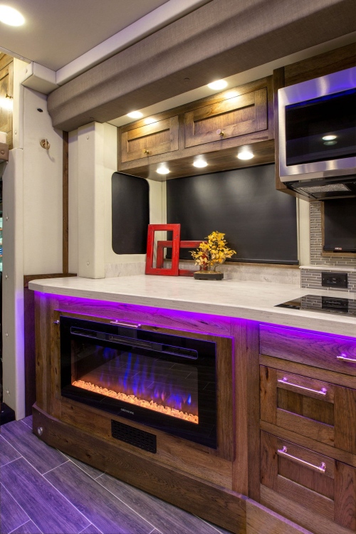 09-super-c-living-area