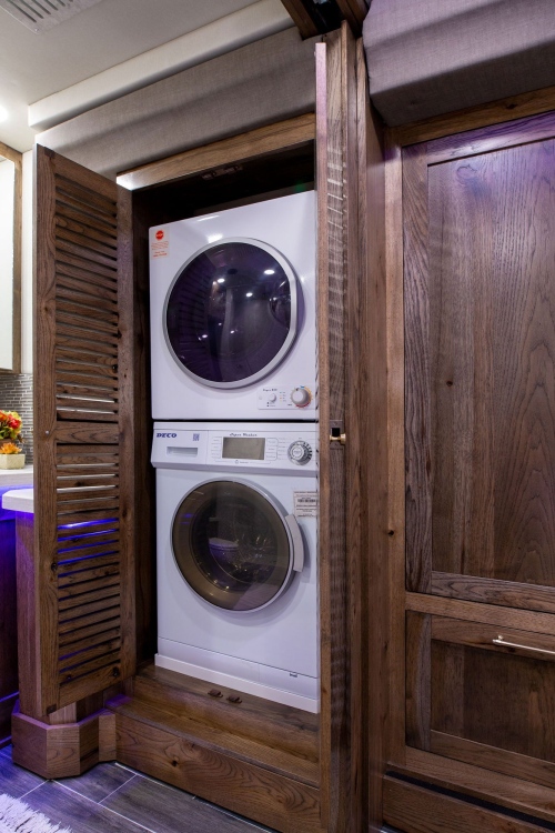 40-super-c-master-bathroom