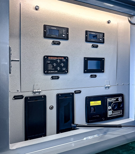 11-2204-electrical-bays