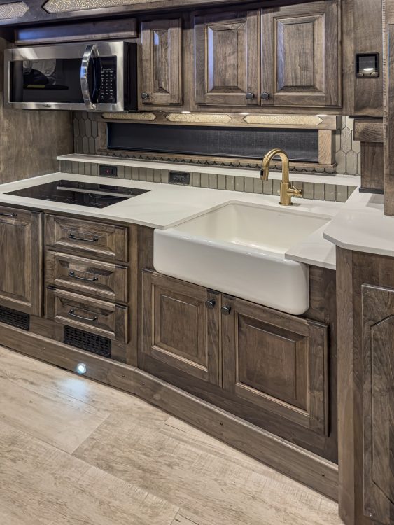 41-c2204-kitchen