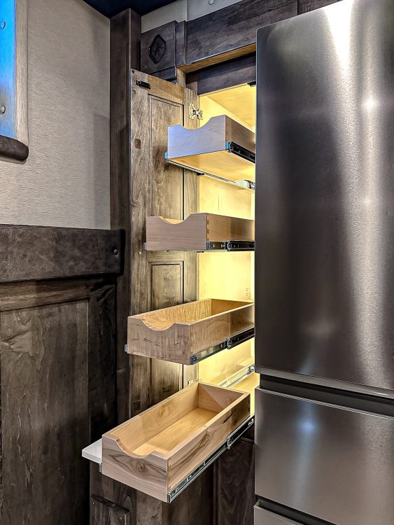 43-2204-kitchen