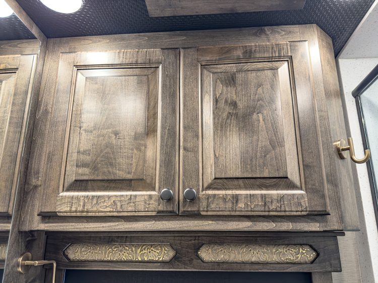 49-c2204-mid-bathroom